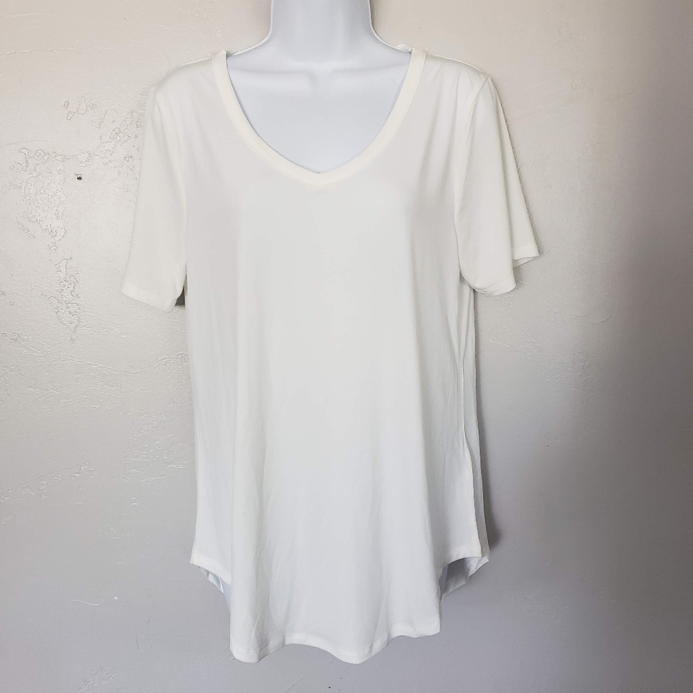 LuLaRoe XS White Short Sleeve Shirt Slinky Flowy Cool V-neck Top T-shirt